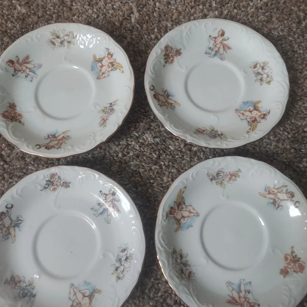 Trisa Porcelain Cherub Floral Saucers Set of 4 Scalloped Gold Trim Vintage Style